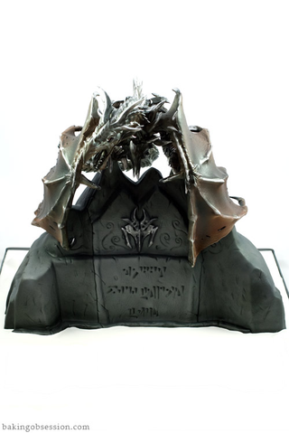 Illustration for article titled This Skyrim Statue Hides an Amazing Secret